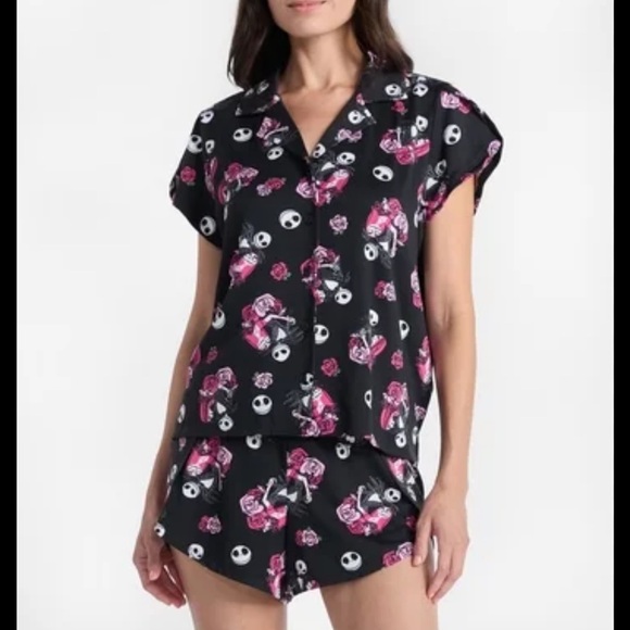 NEW DISNEY Nightmare before Christmas “2026 Valentine Collection” - Picture 1 of 12